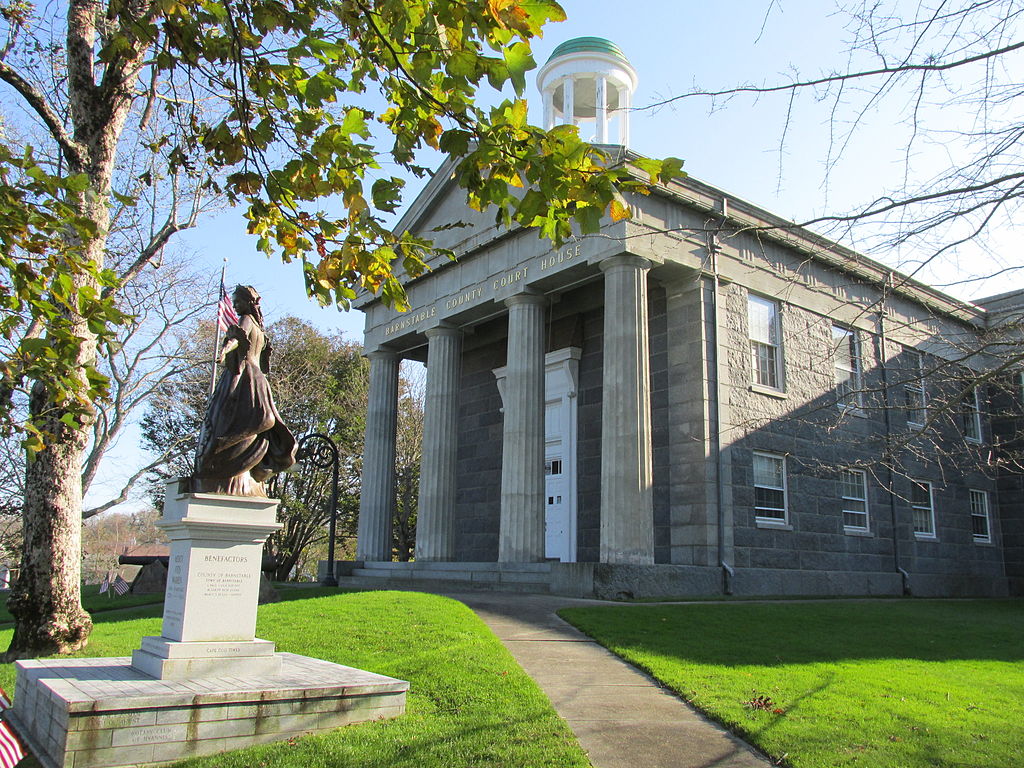 1024px-Barnstable_County_Courthouse,_Barnstable_MA